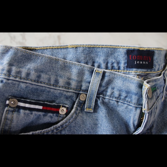 TOMMY HILFIGER Vintage 1999 Jeans w/ Raw Hem - Picture 4 of 13